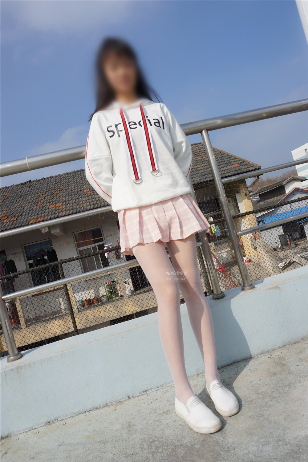 图片[1]-[妖精视觉] NO.027 妮妮 少女的百褶裙（第一期） [69P]-微密空间-全网最全抖音网红铁粉空间觅圈
